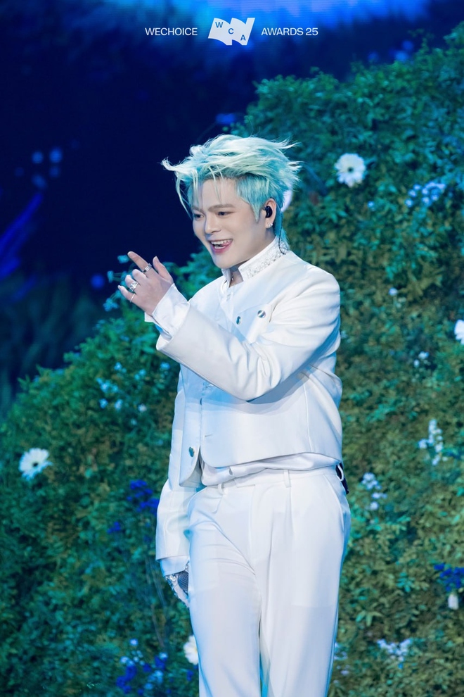 Gala WeChoice Awards 2025: C&acirc;u chuyện Việt Nam được viết tiếp đầy rực rỡ!- Ảnh 8.
