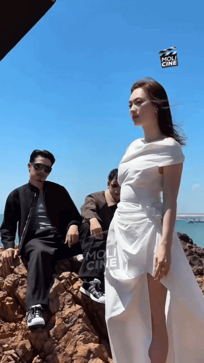 Nh&igrave;n Tuấn Trần v&agrave; Phương Anh Đ&agrave;o s&aacute;t rạt, một nam thần điện ảnh trầm trồ: Hai đứa n&agrave;y c&oacute; n&eacute;t phu th&ecirc;!- Ảnh 4.