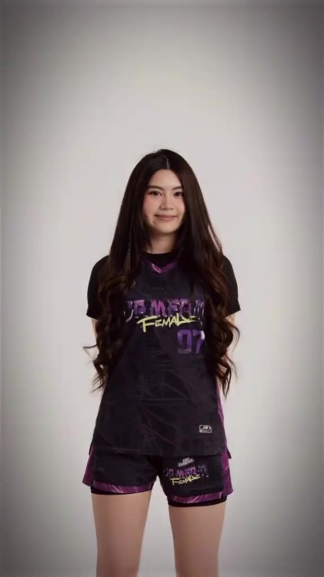 Hạt Dẻ bỏ đi 1 điểm giống ba, được khen lu&ocirc;n "nữ thần b&oacute;ng rổ"- Ảnh 10.