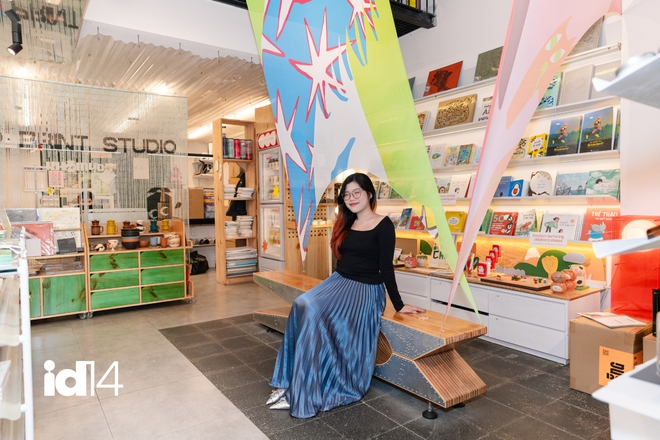 &ldquo;B&aacute;n qu&agrave; lưu niệm m&agrave; kh&aacute;ch chốt đơn h&agrave;ng chục triệu&rdquo; - B&ecirc;n trong hệ sinh th&aacute;i 150 nghệ sĩ Việt của OHQUAO v&agrave; tham vọng vươn ra quốc tế- Ảnh 10.