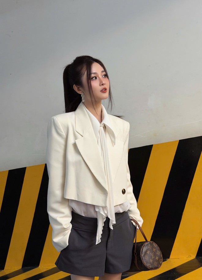 Mỹ nhân Việt U40 chưa chồng nhan sắc như chỉ ngoài 20, hơn 1 thập kỷ vẫn “đánh lừa thị giác”- Ảnh 7. Mỹ nhân Việt U40 chưa chồng nhan sắc như chỉ ngoài 20, hơn 1 thập kỷ vẫn “đánh lừa thị giác”- Ảnh 7.