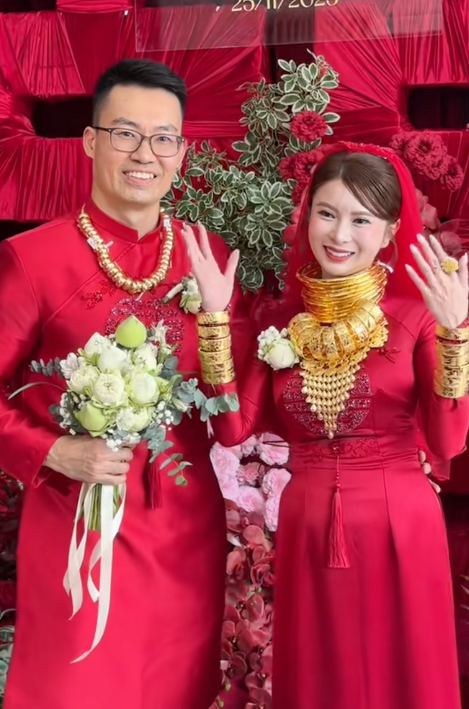 C&ocirc; d&acirc;u miền T&acirc;y lấy chồng Singapore: Hồi m&ocirc;n 57 c&acirc;y v&agrave;ng, sổ đỏ 11 tỷ, tổng gi&aacute; trị ai nghe cũng cho&aacute;ng v&aacute;ng- Ảnh 14.