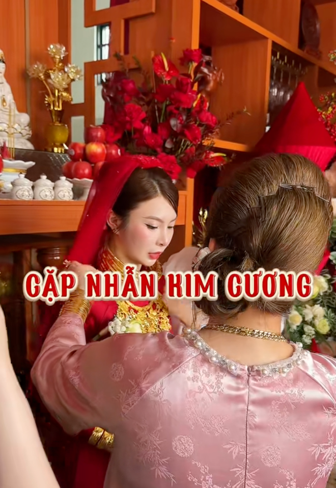 C&ocirc; d&acirc;u miền T&acirc;y lấy chồng Singapore: Hồi m&ocirc;n 57 c&acirc;y v&agrave;ng, sổ đỏ 11 tỷ, tổng gi&aacute; trị ai nghe cũng cho&aacute;ng v&aacute;ng- Ảnh 4.