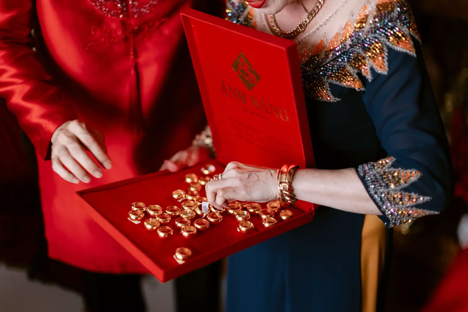 C&ocirc; d&acirc;u miền T&acirc;y lấy chồng Singapore: Hồi m&ocirc;n 57 c&acirc;y v&agrave;ng, sổ đỏ 11 tỷ, tổng gi&aacute; trị ai nghe cũng cho&aacute;ng v&aacute;ng- Ảnh 12.