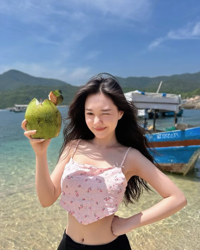 “Nếu cả đời không rực rỡ thì sao?”: Trọn vẹn phần hùng biện của mỹ nhân 2k4 đi thi Hoa hậu đang nổi nhất lúc này- Ảnh 5. “Nếu cả đời không rực rỡ thì sao?”: Trọn vẹn phần hùng biện của mỹ nhân 2k4 đi thi Hoa hậu đang nổi nhất lúc này- Ảnh 5.