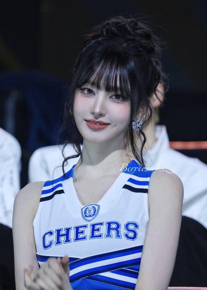 Giảm c&acirc;n giống như "thần ch&uacute;" l&ecirc;n hương của mỹ nh&acirc;n showbiz: Nhan sắc thăng hạng, ăn mặc đẹp tuyệt đối- Ảnh 4.