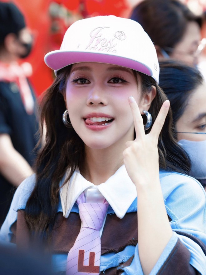 1 mỹ nh&acirc;n &aacute;m ảnh v&igrave; bị ch&ecirc; xấu, Diệu Nhi phải lạy để "đừng giả trai" che giấu nhan sắc thực- Ảnh 14.