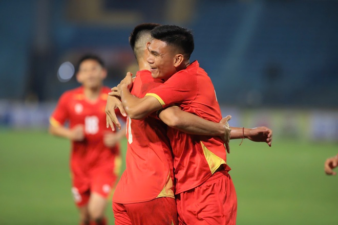 Đội tuyển Việt Nam c&oacute; "Son" lại c&ograve;n "H&ecirc;n", thắng dễ 3-0 Bangladesh dịp FIFA Days- Ảnh 4.
