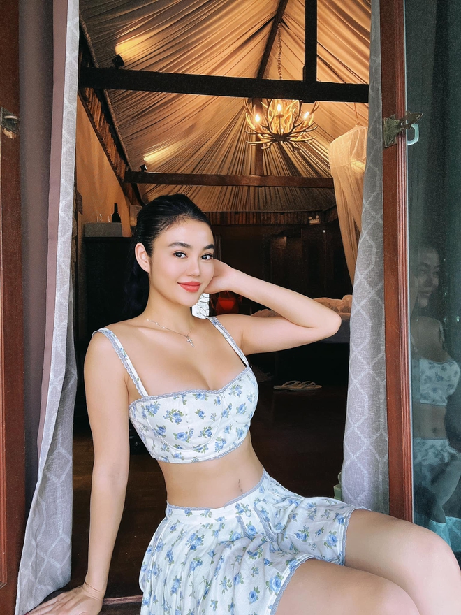 16 năm trước của dàn mỹ nhân không app, chơi hệ chiến: Giờ nhìn lại vẫn sang và "khác bọt"- Ảnh 11. 16 năm trước của dàn mỹ nhân không app, chơi hệ chiến: Giờ nhìn lại vẫn sang và "khác bọt"- Ảnh 11.