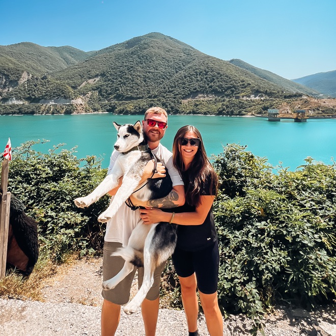 Khách Tây đi bộ xuyên lục địa nổi tiếng thế giới, giữa đường bất ngờ book vé máy bay đến Việt Nam: Lý do cảm động- Ảnh 10. Khách Tây đi bộ xuyên lục địa nổi tiếng thế giới, giữa đường bất ngờ book vé máy bay đến Việt Nam: Lý do cảm động- Ảnh 10.