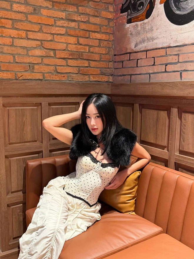 16 năm trước của dàn mỹ nhân không app, chơi hệ chiến: Giờ nhìn lại vẫn sang và "khác bọt"- Ảnh 3. 16 năm trước của dàn mỹ nhân không app, chơi hệ chiến: Giờ nhìn lại vẫn sang và "khác bọt"- Ảnh 3.