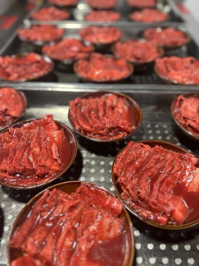 Ngỡ ngàng với 6 đặc sản nức tiếng vùng miệt vườn cổ kính: Giao thoa ẩm thực thú vị, từ món thanh tao đến "nặng mùi" đều gây nghiện- Ảnh 18. Ngỡ ngàng với 6 đặc sản nức tiếng vùng miệt vườn cổ kính: Giao thoa ẩm thực thú vị, từ món thanh tao đến "nặng mùi" đều gây nghiện- Ảnh 18.