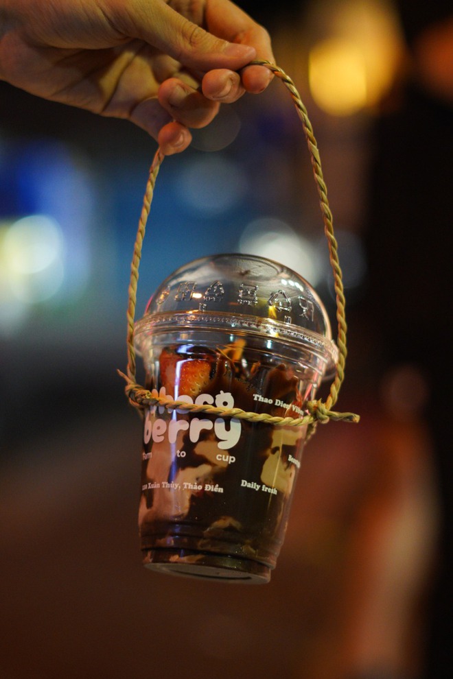 Nam sinh B&aacute;ch Khoa b&aacute;n d&acirc;u socola ch&aacute;y h&agrave;ng sau hai tiếng, đuối qu&aacute; phải đ&oacute;ng cửa b&aacute;o &ldquo;trốn kh&aacute;ch&rdquo;- Ảnh 15.