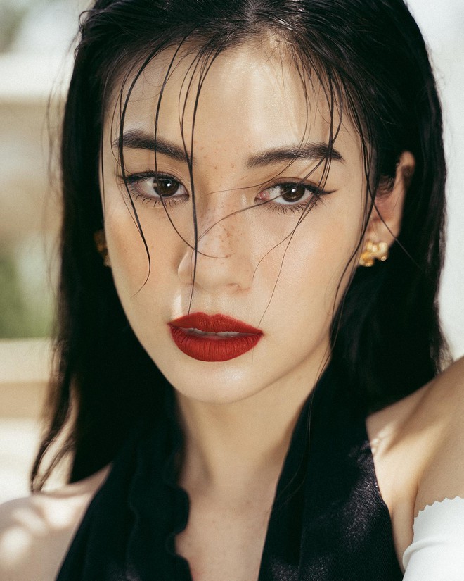 Ch&acirc;n dung hội n&agrave;ng thơ "thế hệ mới" đang y&ecirc;u c&aacute;c nam thần Vbiz: Kh&ocirc;ng đ&ograve;i "danh phận" nhưng sơ hở l&agrave; lộ hint hẹn h&ograve;- Ảnh 4.