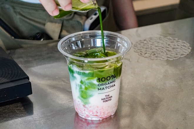 H&agrave;ng matcha đắt nhất nh&igrave; Việt Nam c&acirc;n từng vi&ecirc;n đ&aacute; khi pha chế, th&aacute;ng n&agrave;o cũng c&oacute; chuy&ecirc;n gia về kiểm tra- Ảnh 13.