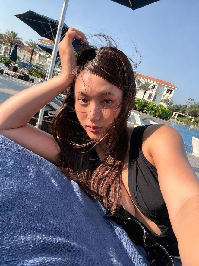 Tình hình phơi nắng của các "nàng thơ thế hệ mới": Ai có làn da nâu đẹp nhất hiện tại?- Ảnh 17. Tình hình phơi nắng của các "nàng thơ thế hệ mới": Ai có làn da nâu đẹp nhất hiện tại?- Ảnh 17.