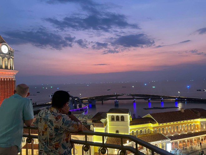 Trải nghiệm La Festa Ph&uacute; Quốc: Bỏ chục triệu một đ&ecirc;m cho resort ngập đồ hiệu đổi lấy khoảnh khắc săn ho&agrave;ng h&ocirc;n điểm 10- Ảnh 3.