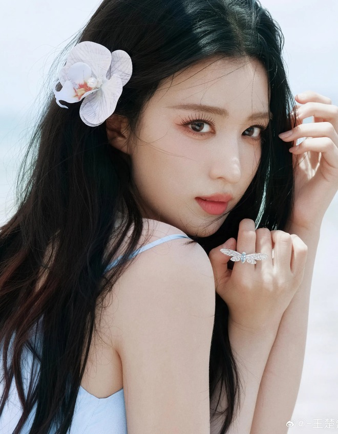 C&ocirc; g&aacute;i sở hữu visual ngọt như quyện mật ong, đẹp tuyệt mỹ ở mọi g&oacute;c độ: Style ho&agrave;n hảo tựa "s&aacute;ch gi&aacute;o khoa"- Ảnh 6.