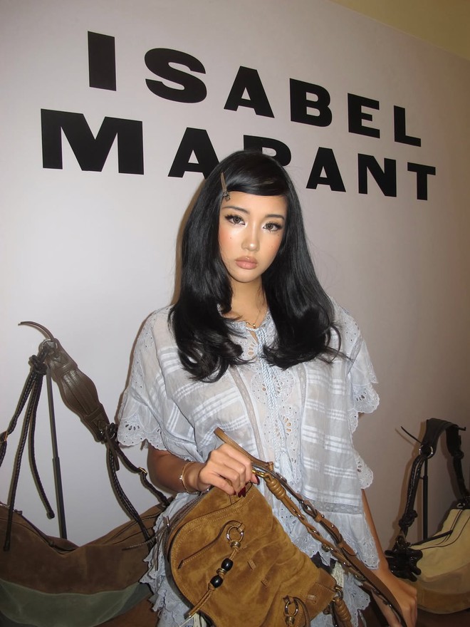 Đi chung show với Huyền 204, c&ocirc; g&aacute;i da n&acirc;u n&agrave;y đang được khen "tung trời": Đẹp dữ thần!- Ảnh 8.