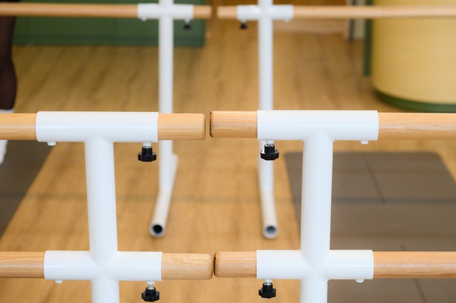 50 ph&uacute;t trong ph&ograve;ng tập barre - m&ocirc;n &ldquo;gọt d&aacute;ng&rdquo; vibe tiểu thư: C&oacute;&nbsp;phải gi&agrave;u mới &ldquo;đu được&rdquo;?- Ảnh 2.