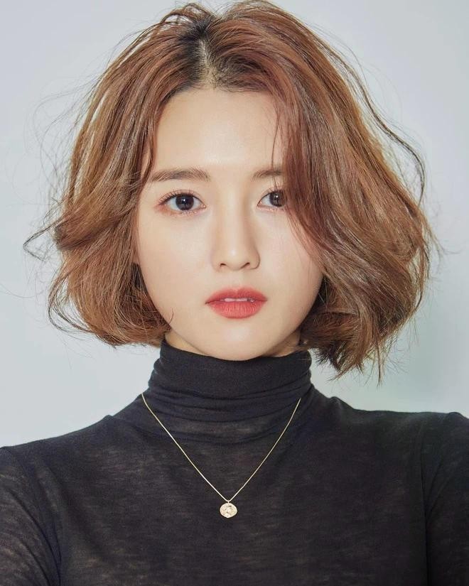 Nữ diễn viên Hàn Quốc ăn phở, uống cà phê đường tàu ở Hà Nội- Ảnh 6. Nữ diễn viên Hàn Quốc ăn phở, uống cà phê đường tàu ở Hà Nội- Ảnh 6.