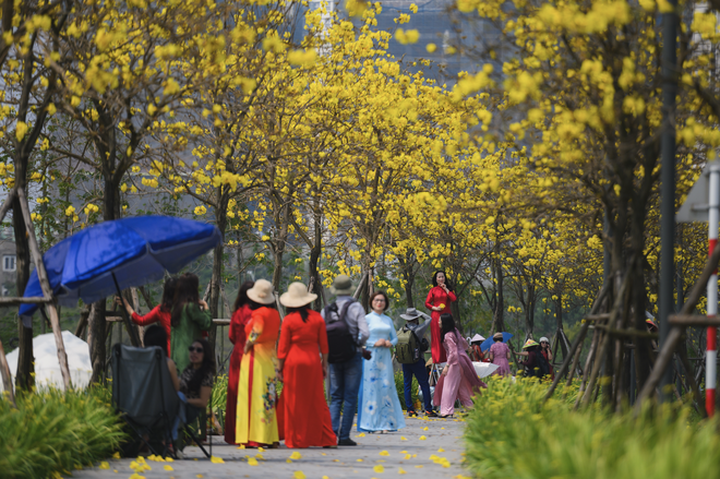 Ăn chơi cho hết tháng Giêng, mùa săn hoa đã đến khiến cả Hà Nội đứng ngồi không yên- Ảnh 3. Ăn chơi cho hết tháng Giêng, mùa săn hoa đã đến khiến cả Hà Nội đứng ngồi không yên- Ảnh 3.