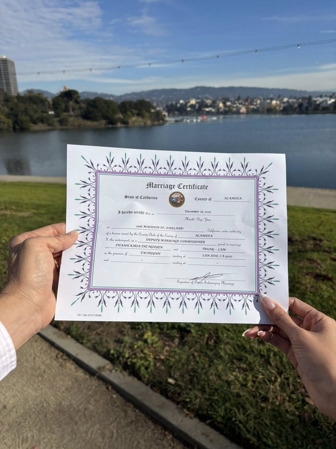 Top 10 Hoa hậu Ho&agrave;n vũ Việt Nam kết h&ocirc;n với doanh nh&acirc;n ở Mỹ: Bắt đầu từ tin nhắn xin kết "bạn" thiếu chữ "đời"- Ảnh 10.