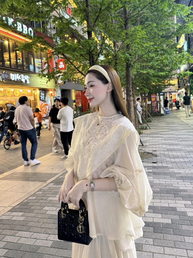 "Ho&agrave; Minzy sinh con g&aacute;i" lọt t&igrave;m kiếm, chuyện g&igrave; đ&acirc;y?- Ảnh 4.