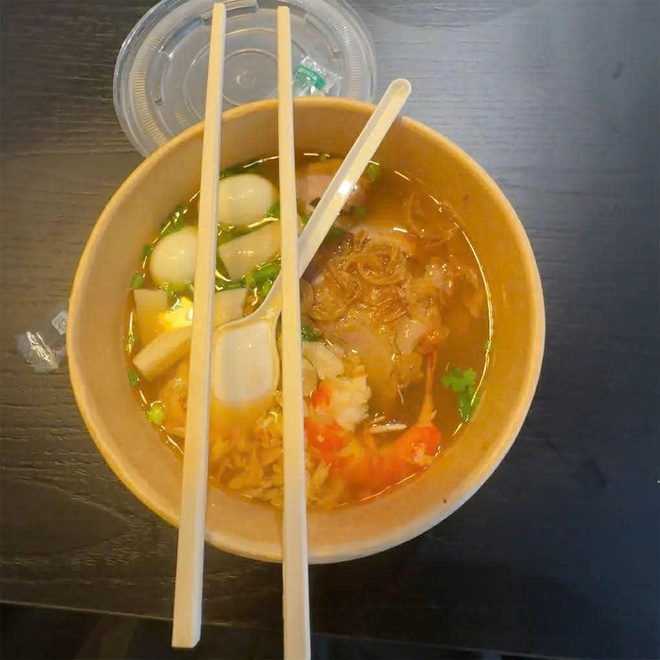 S&aacute;ng uống Starbucks 45k, trưa đặt đồ ăn, tối eat clean cho đẹp d&aacute;ng: C&aacute;ch c&ocirc; g&aacute;i 30 tuổi ăn cả th&aacute;ng kh&ocirc;ng hết 5 triệu! - Ảnh 5.