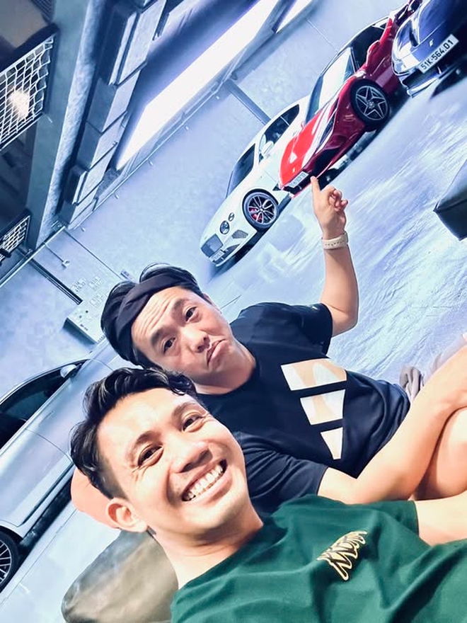 Chuyện g&igrave; tr&ecirc;n m&aacute;y bay m&agrave; Cường Đ&ocirc; La phải "tag" thẳng vợ Minh Nhựa? - Ảnh 8.