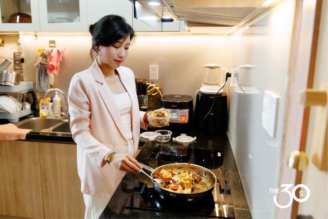 Cất &ocirc; t&ocirc; đi metro, &ldquo;chị Dung&rdquo; ở TP.HCM tiết kiệm 52 triệu một năm: Mua v&agrave;ng, ăn sang cũng thấy an t&acirc;m hẳn - Ảnh 3.