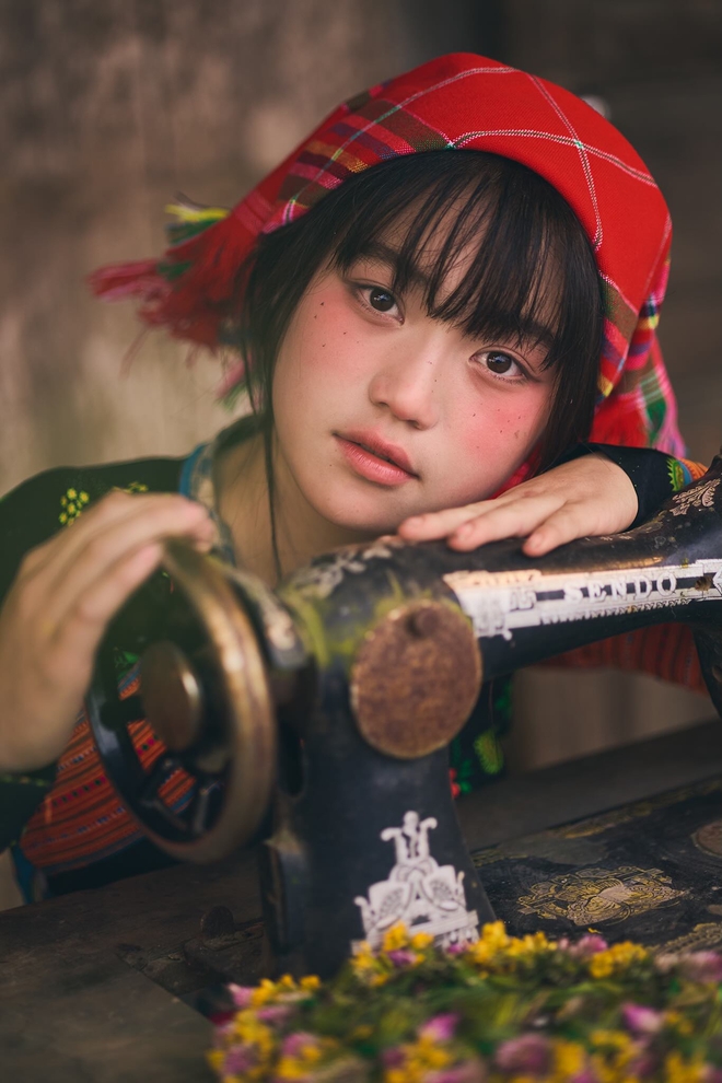Ch&acirc;n dung b&eacute; g&aacute;i người M&ocirc;ng c&oacute; vẻ đẹp trong veo, l&acirc;u lắm rồi mới c&oacute; một bộ ảnh khuấy đảo đến thế!- Ảnh 5.