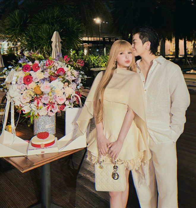 Kh&ocirc;ng nhận ra hot girl năm n&agrave;o: Sau ly h&ocirc;n phụ nữ c&oacute; thể "lột x&aacute;c" đẹp rực rỡ thế n&agrave;y! - Ảnh 2.