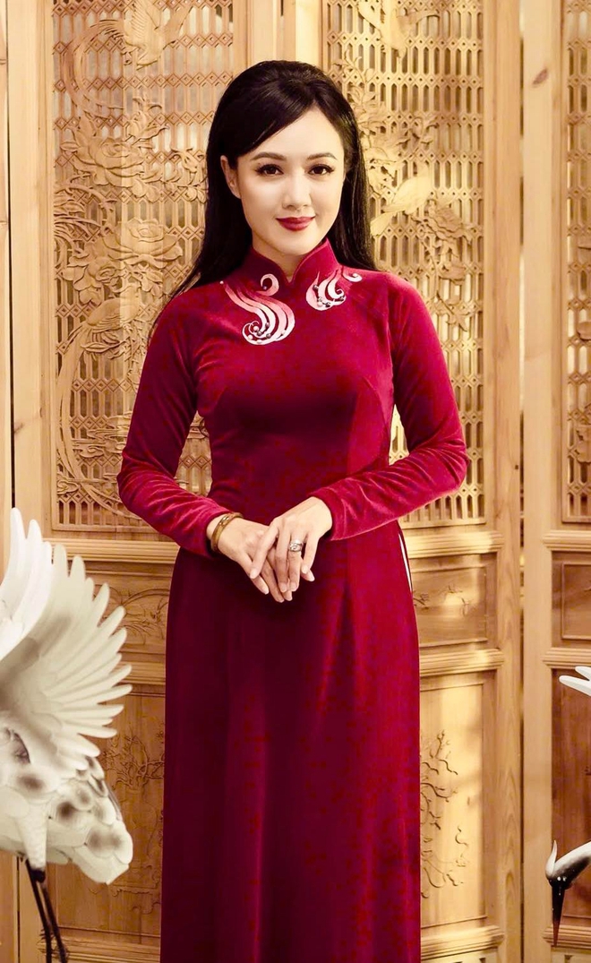 Con g&aacute;i nh&agrave; s&aacute;ng chế nổi tiếng Việt Nam l&agrave; BTV thời sự 19h: Tổ ấm giản dị, lần hiếm hoi tiết lộ về chồng - Ảnh 12.