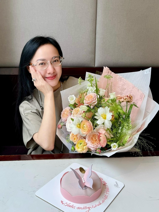 Con g&aacute;i nh&agrave; s&aacute;ng chế nổi tiếng Việt Nam l&agrave; BTV thời sự 19h: Tổ ấm giản dị, lần hiếm hoi tiết lộ về chồng - Ảnh 9.