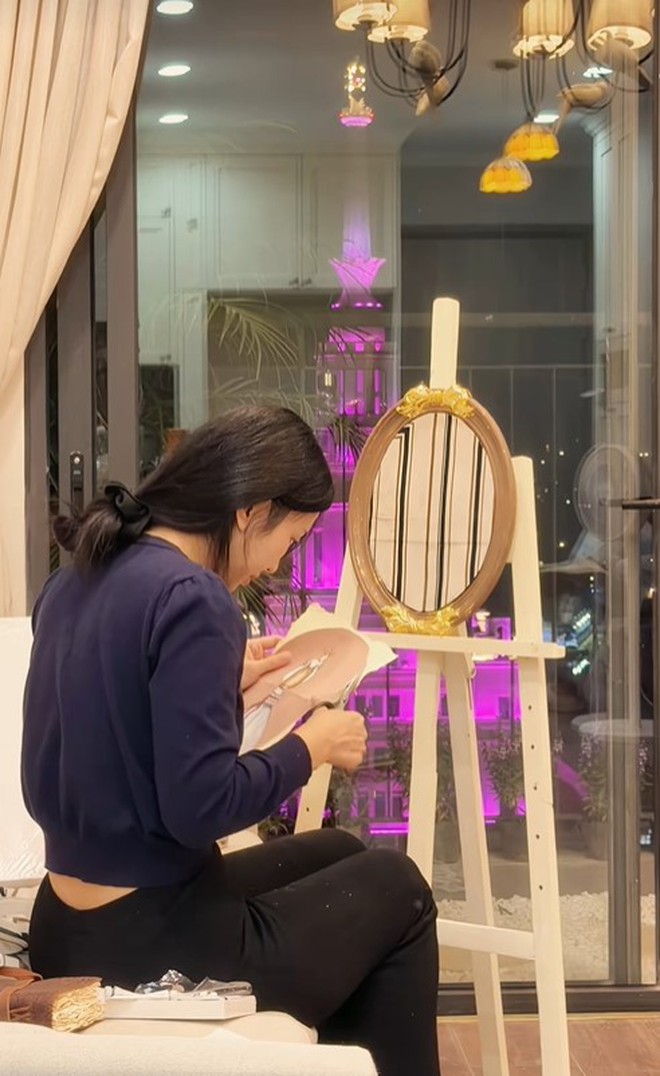 &ldquo;C&ocirc; gi&aacute;o l&agrave; bạn th&acirc;n Quỳnh Kool&rdquo;: 3 năm trước thu nhập 200 triệu/th&aacute;ng, ở căn hộ view nh&igrave;n thẳng ĐH VinUni- Ảnh 12.