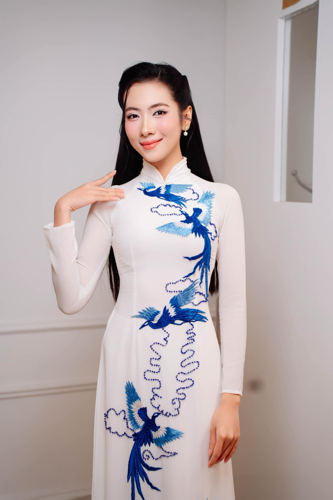 Danh t&iacute;nh c&ocirc; g&aacute;i "đổi giọng h&aacute;t lấy tri thức" tại lễ tốt nghiệp đang viral: L&agrave; &Aacute; kh&ocirc;i cuộc thi danh tiếng! - Ảnh 7.