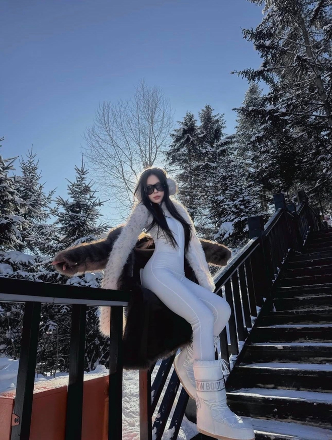 H&agrave; M&ocirc;i trước khi gắn với từ kho&aacute; &ldquo;ghệ mới anh B&acirc;u&rdquo; - Ảnh 11.