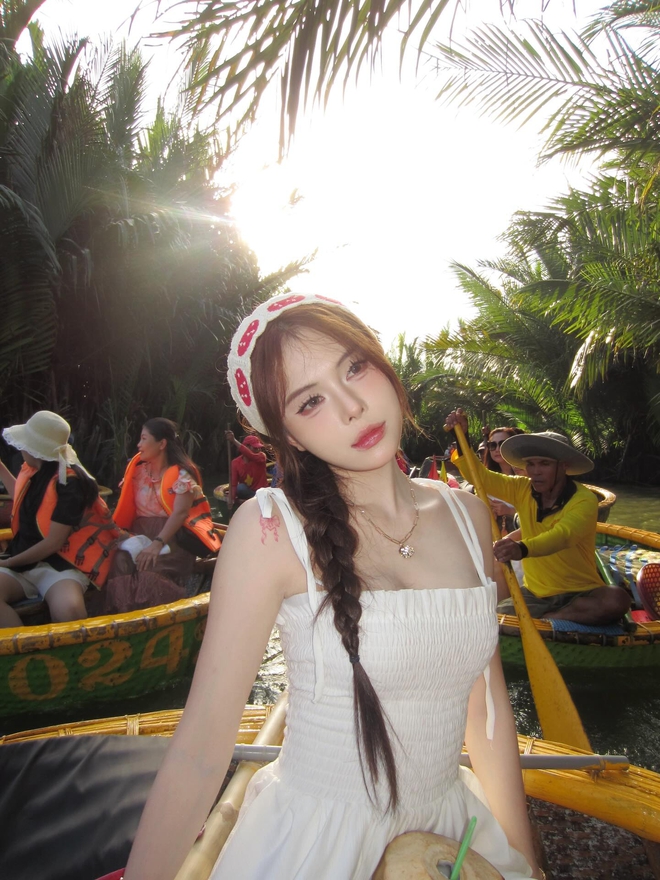 H&agrave; M&ocirc;i trước khi gắn với từ kho&aacute; &ldquo;ghệ mới anh B&acirc;u&rdquo; - Ảnh 2.