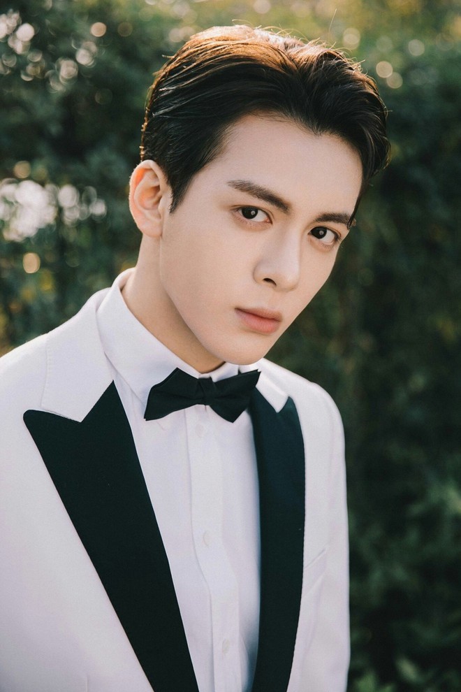 Một nửa giới giải trí phải xin lỗi- Ảnh 3. Một nửa giới giải trí phải xin lỗi- Ảnh 3.