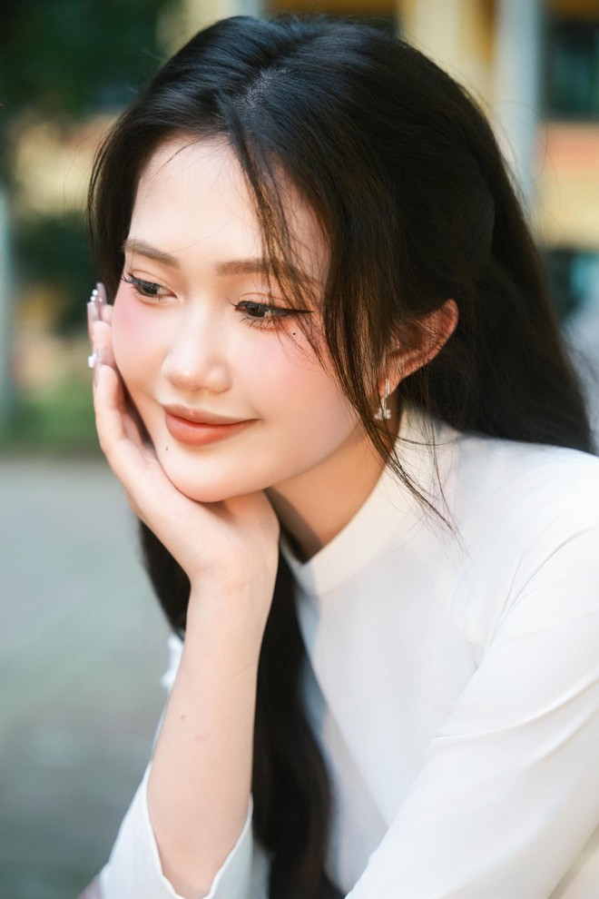 Xuất hiện c&ocirc; g&aacute;i Bắc Ninh "song tr&ugrave;ng" với Do&atilde;n Hải My: 11.000 người thả tim cho 2 bức ảnh- Ảnh 5.