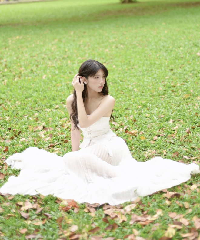 C&ocirc; g&aacute;i nổi tiếng với bộ ảnh chụp ở c&ocirc;ng vi&ecirc;n Thống Nhất: M&igrave;nh kh&ocirc;ng cố để tr&ocirc;ng cổ điển- Ảnh 16.