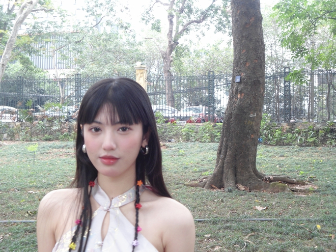 C&ocirc; g&aacute;i nổi tiếng với bộ ảnh chụp ở c&ocirc;ng vi&ecirc;n Thống Nhất: M&igrave;nh kh&ocirc;ng cố để tr&ocirc;ng cổ điển- Ảnh 8.