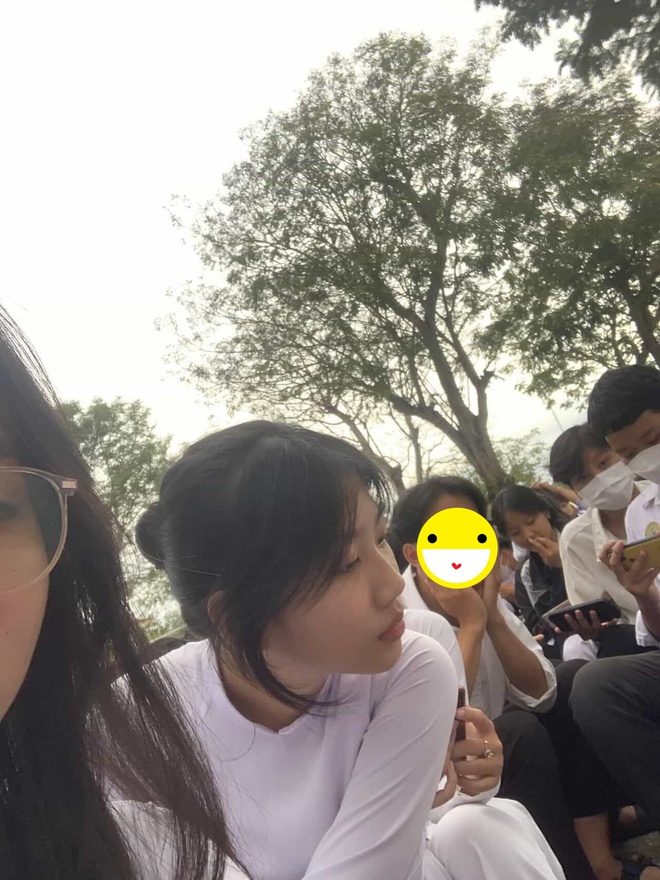 "Bạch nguyệt quang" đến từ Đồng Tháp gây sốt với clip 21 giây trong lớp học - Ảnh 3.