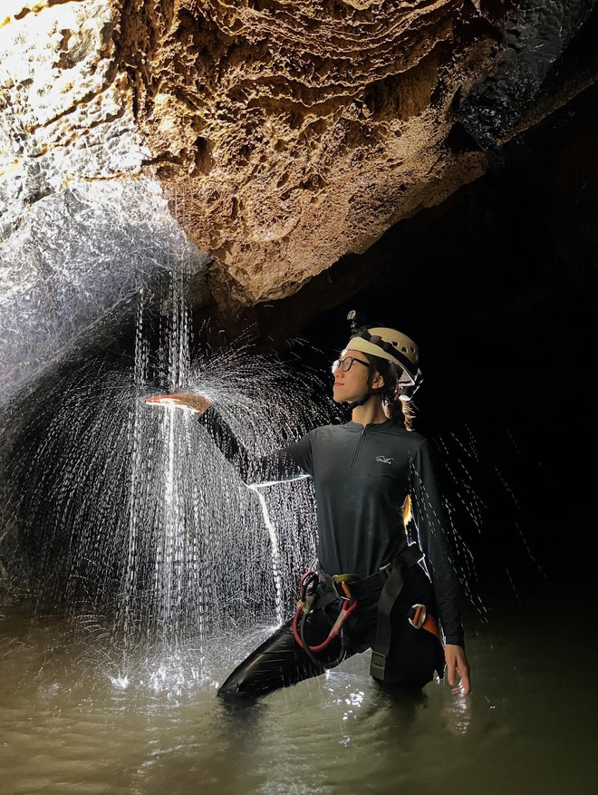 Trekking: Khi người ta trả tiền để chịu khổ, thứ cứu bạn giữa n&uacute;i rừng đ&ocirc;i khi chỉ l&agrave; một đ&ocirc;i tất- Ảnh 6.