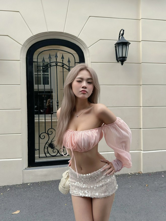 Hội "em ghệ tone hồng" y&ecirc;u rapper: Visual ai cũng xịn, body đẹp nức nở - Ảnh 20.
