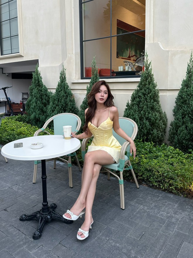 Hội "em ghệ tone hồng" y&ecirc;u rapper: Visual ai cũng xịn, body đẹp nức nở - Ảnh 17.