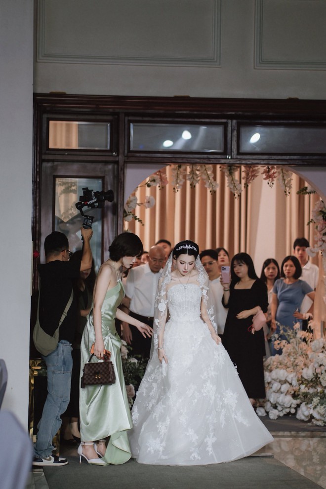 Trần Bích Hạnh quyết định từ bỏ 1 thứ trong đám cưới với Văn Thanh ở Hải Phòng: Nhưng có đáng không? - Ảnh 4.