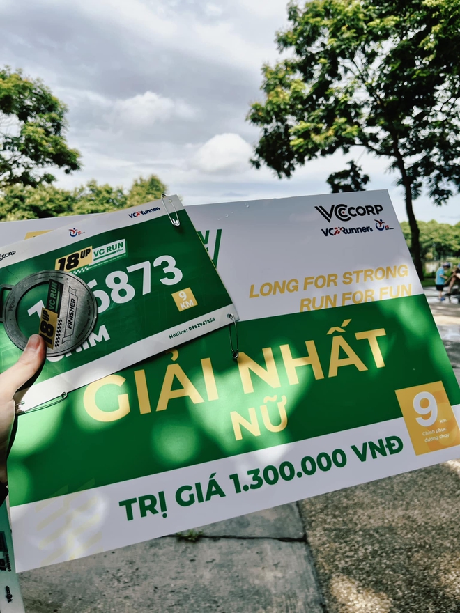 Từ thứ 2 đến thứ 6 chạy deadline - cuối tuần chạy 15km, đ&aacute;nh cầu l&ocirc;ng giật hạng nhất ở c&ocirc;ng ty- Ảnh 7.