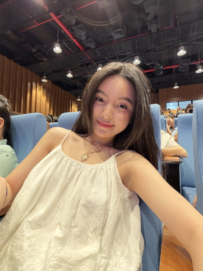 Chu Thanh Huyền gặp sự cố giữa vườn vải- Ảnh 7. Chu Thanh Huyền gặp sự cố giữa vườn vải- Ảnh 7.